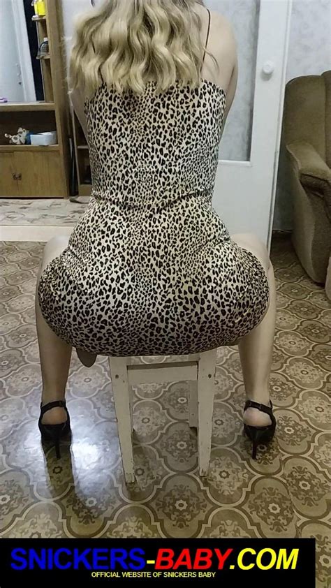 Curvy Babe Snickers Baby Shows Off Her Big Booty In A Sexy Dress Coedcherry