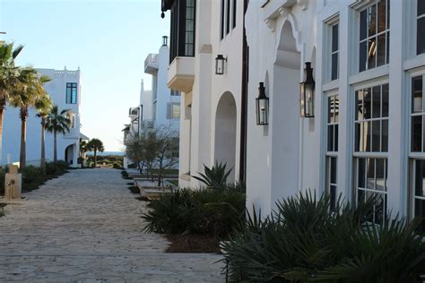 Locals at alice beach florida debate new commercial building permits 22