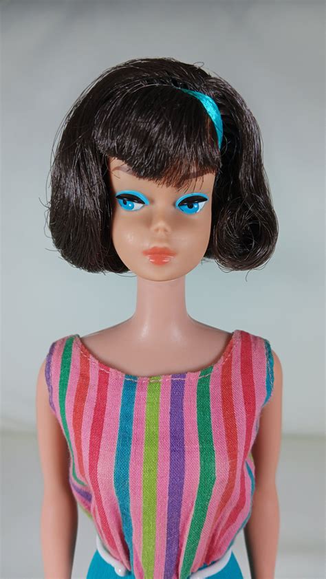 BRUNETTE SIDEPART LOW COLOR OBJECT D B