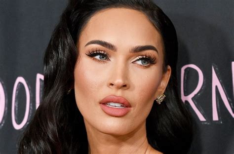 Megan Fox Ohne Make Up Im Bikini Auf Nahaufnahme Zeigte Ihren Flachen Bauch Und Riesige