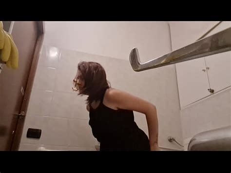 Colecci N De Pis Sexy En Un Ba O P Blico Xvideos