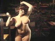 Naked Anneliese Groebl in Zwei Rebläuse auf dem Weg zur Loreley