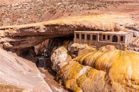 Monumento Natural Puente Del Inca En La Provincia Mendoza Argentina