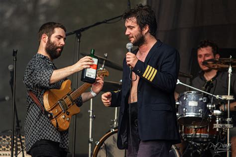 Hentai Corporation Chtěli jsme si dokázat že nemáme malý čů a musicserver cz