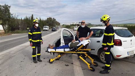 Dos heridos tras un accidente de tráfico múltiple en Villamartín