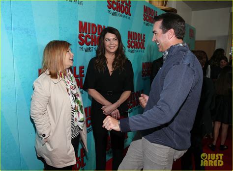 Lauren Graham Premieres Middle School The Worst Years Of My Life In