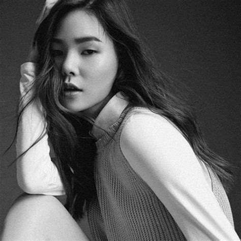 6 Hot Sexy Jin Jung Sun Bikini Pics