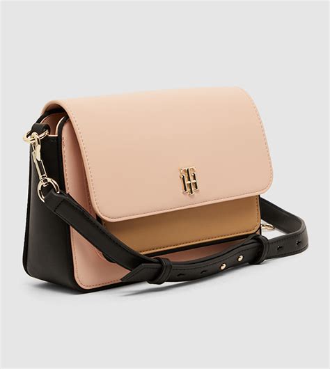 Buy Tommy Hilfiger Th City Crossover Cross Body Nude In Nude Thstreet Bahrain