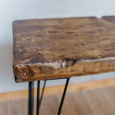 Деревянный консольный столик в стиле лофт