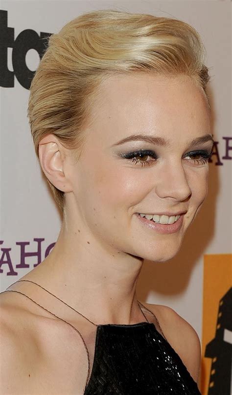 10 Courts Blonde Coiffures Pour Vous Inspirer