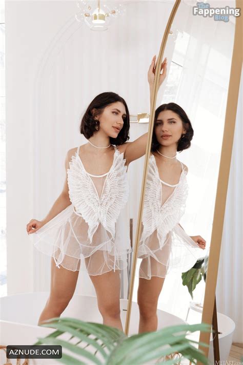 Leo Ahsoka Nude Sensual Seduction At Studio P B AZNude