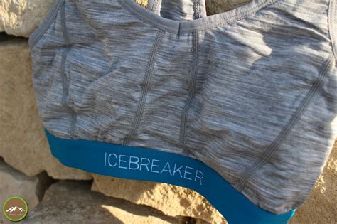 Icebreaker Sprite Racer Back Bra und Sprite Hot Pants Outdoortest info unabhängige
