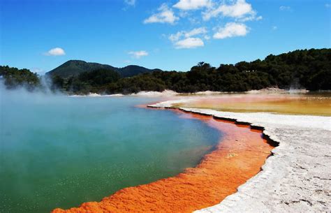 Champagne Pool in Waiotapu (with Map & Photos)