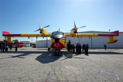 Photos La County Fire Team Shows Off Its Firefighting Air Force
