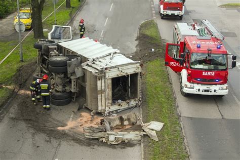 Dump And Garbage Truck Accidents Finkelstein And Partners Llp