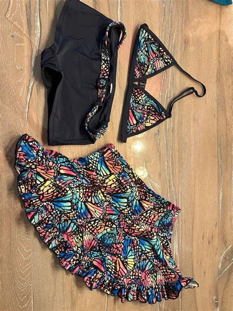 Mädchen Bikini Badeanzug Set Gr 152 3 Teilig Gebraucht in Safenwil für CHF 1 mit Lieferung