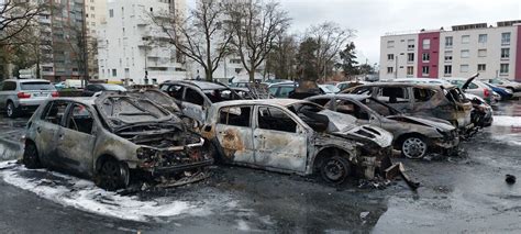 Rennes une douzaine de voitures brûlées dans le quartier du Blosne