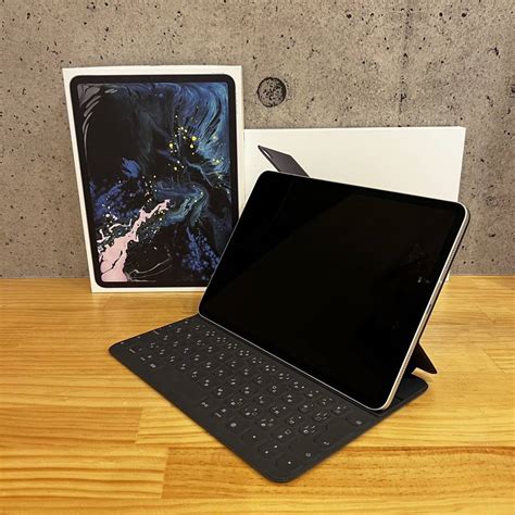 【やや傷や汚れあり】中古品 Ipad Pro 11インチ 第1世代 Wi Fi Cellular 64gb Mu0m2j A シルバー Smart Keyboard Folio Apple純正