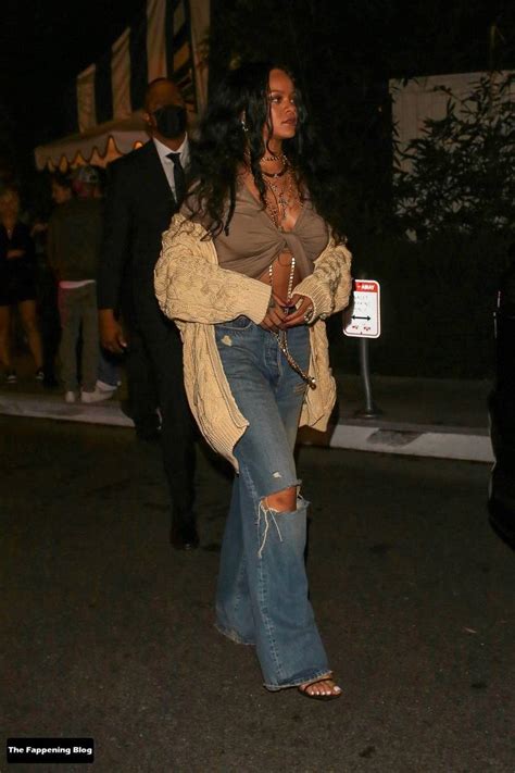 Rihanna Badgalriri Nude OnlyFans Photo The Fappening Plus