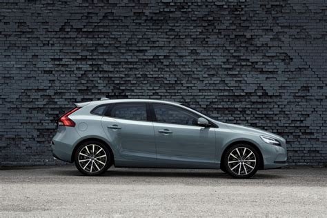 Volvo V Gets A Facelift Receives Thors Hammer Makeover Autobuzz My