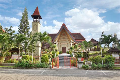 Mengenal Puja Mandala Kerukunan Umat Beragama Di Bali Telusuri Nusantara