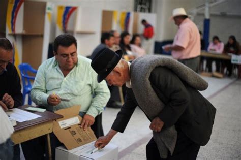 Colombie Fermeture Des Bureaux De Vote Pour Le Er Tour De La