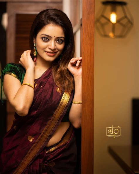 Janani Iyer In Kanchipuram Silk Saree Photos South Indian Actress