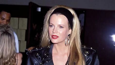 Red Lipstick Used By Kim Basinger At 1990 Mtv Video Music Awards In Los