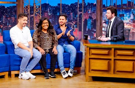 Carlinhos Maia sobre ser gay no interior Tem que ser viado macho Metrópoles