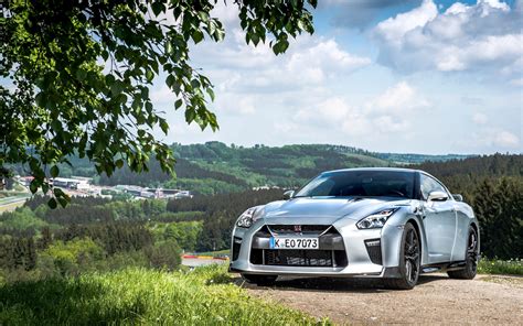 Nissan Gt R Photos The Car Guide