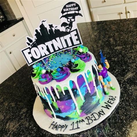 Fortnite Birthday Cake With Figures