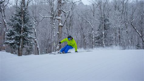 Mont-Tremblant Ski Resort in Mont-Tremblant, Quebec | Expedia.ca