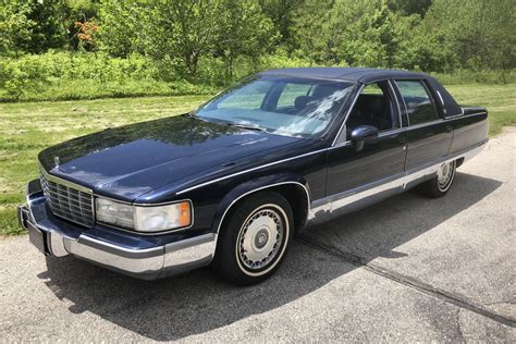 1993 CADILLAC FLEETWOOD BROUGHAM