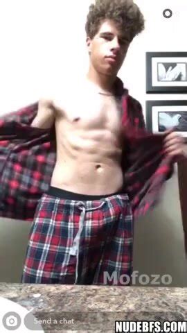 Buff Boy Strips Naked Thisvid