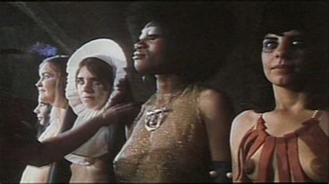 Naked Dee Dee Dailes In Flesh Gordon