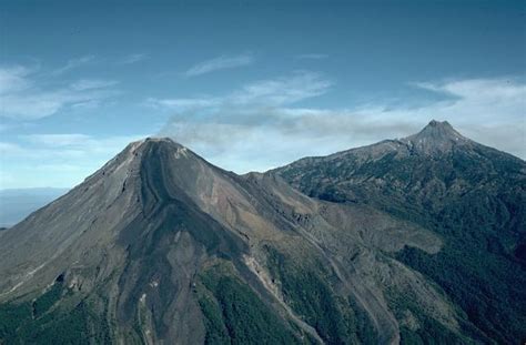 La spectaculaire éruption du volcan Colima Amérique du Sud