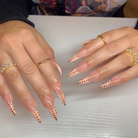 Stylish Ways To Wear Nude Nails