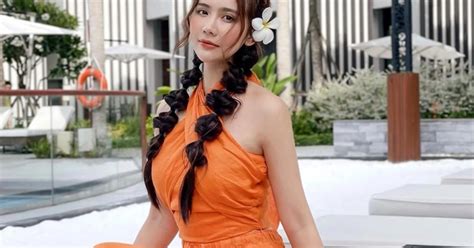 Huyền Lizzie khoe đường cong quyến rũ với những bộ bikini táo bạo