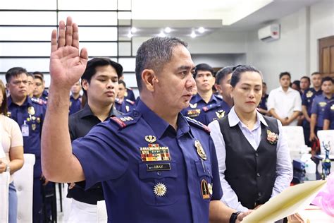 Dalawang Bagong Heneral Ng Pnp Pinanumpa Sa Tungkulin Ng Pnp Chief