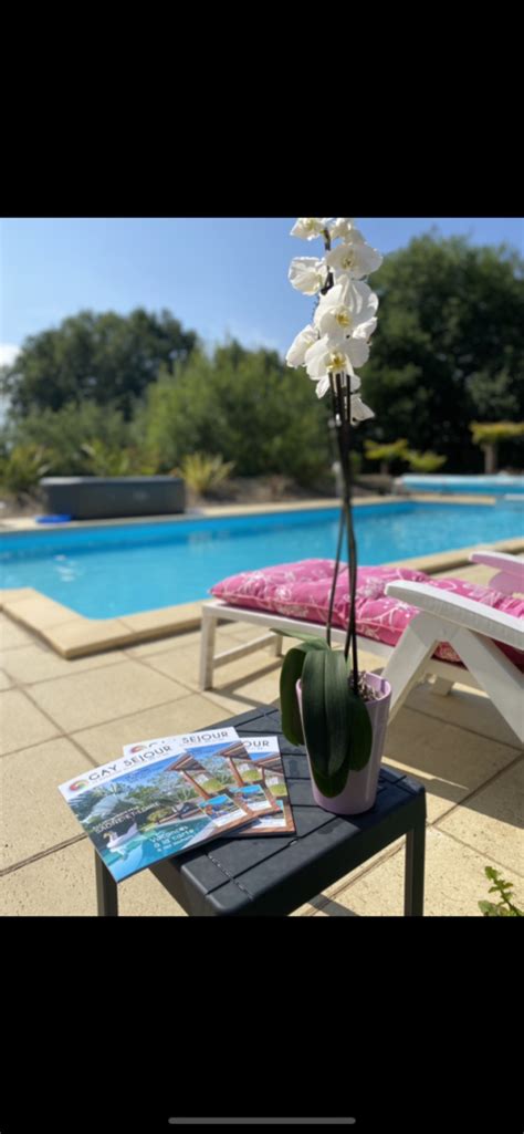 Chambre Zen Maison dhôte gay naturiste à Thuré Gay Sejour Booking