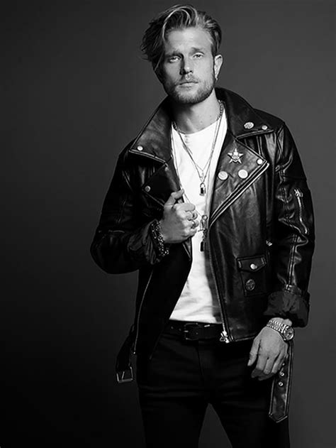 Mot Models Oliver Pearce