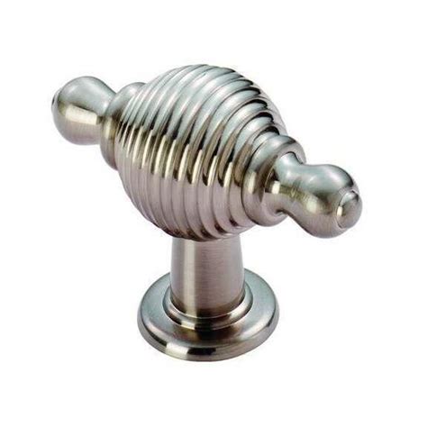 Fingertip Design Reeded Cupboard Knob With Finial Ears Satin Nickel