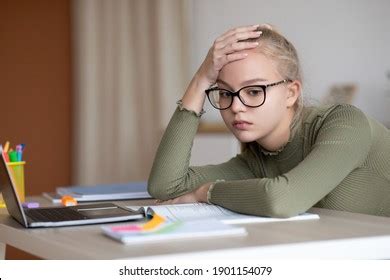 604 Bored Blonde Friends Royalty Free Images Stock Photos Pictures Shutterstock
