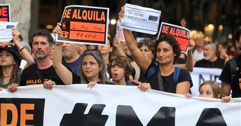 Tausende Protestieren Auf Mallorca Gegen Massentourismus Gmx