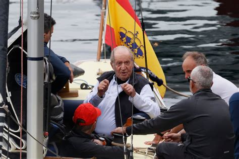 Juan Carlos I Rey Emérito Vuelve A Sanxenxo Para Las Regatas De Este