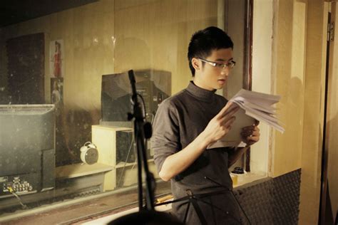 Hot Vlogger JVevermind khoe giọng hát ngọt ngào