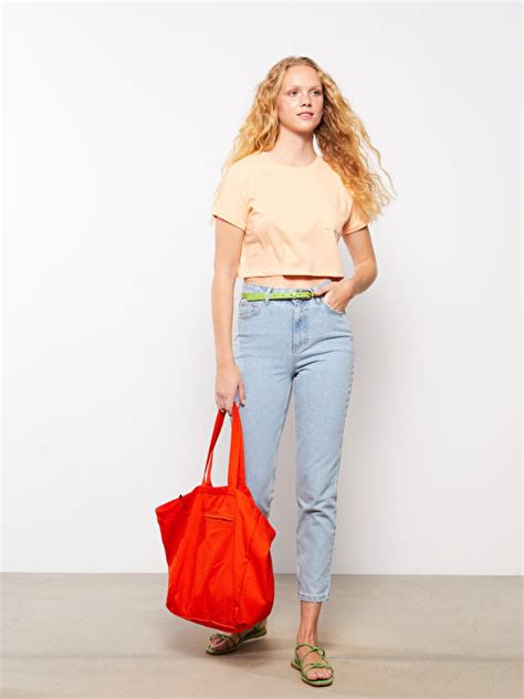 Купить футболки и топы для женщин в интернет-магазине - LC Waikiki