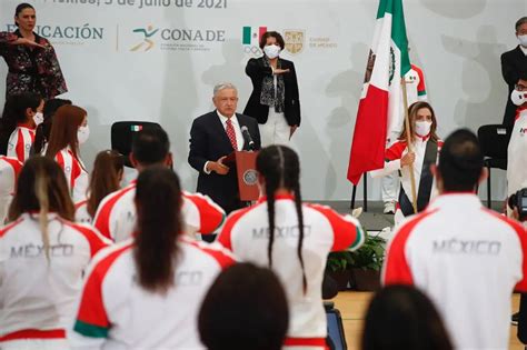 La Jornada Amlo Abandera A Delegaci N Mexicana Que Va A Jo De Tokio