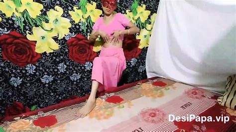 Skinny Desi Bhabhi Fingering Her Shaved Tight Pussy Mas