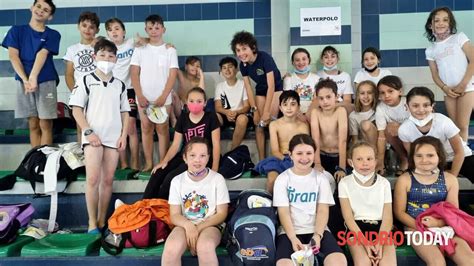 Nuoto Ai Campionati Regionali Csi Incetta Di Medaglie Per Gli Atleti